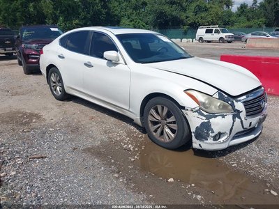 2011 Infiniti M37