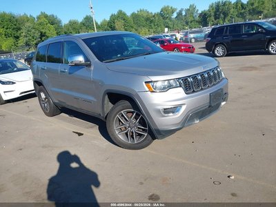 1C4RJFBG9JC****** 2018 Jeep Grand Cherokee