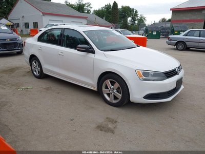 3VWLL7AJ4BM****** 2011 Volkswagen Jetta