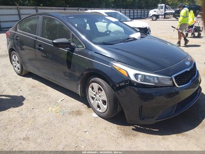 3KPFK4A74HE****** 2017 Kia Forte