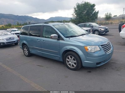 2A4RR5D14AR****** 2010 Chrysler Town & Country