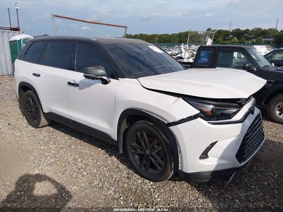 5TDAAAB57RS****** 2024 Toyota Grand Highlander