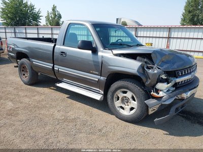 1GCEK14V9YE****** 2000 Chevrolet Silverado 1500