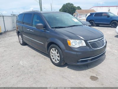 2C4RC1BG8GR****** 2016 Chrysler Town & Country