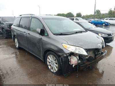 5TDYK3DC4BS****** 2011 Toyota Sienna