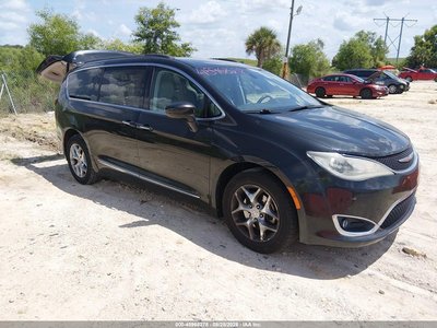 2C4RC1BG8HR****** 2017 Chrysler Pacifica