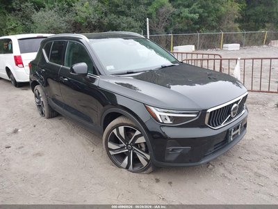 YV4L12UE2R2****** 2024 Volvo XC40