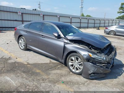 1HGCV1F11JA****** 2018 Honda Accord