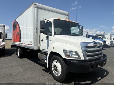 5PVNV8JR0K4****** 2019 Hino 338 Box Truck