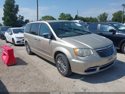 2014 Chrysler Town & Country