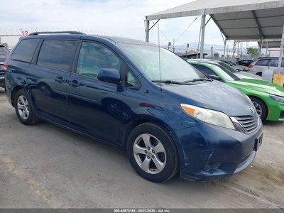 5TDKK3DC9CS****** 2012 Toyota Sienna