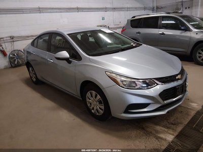 1G1BC5SMXH7****** 2017 Chevrolet Cruze