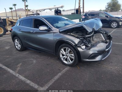 SJKCH5CP1JA****** 2018 Infiniti QX30