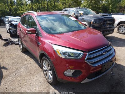 1FMCU9J92HU****** 2017 Ford Escape