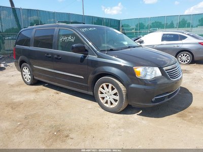 2C4RC1BG3GR****** 2016 Chrysler Town & Country