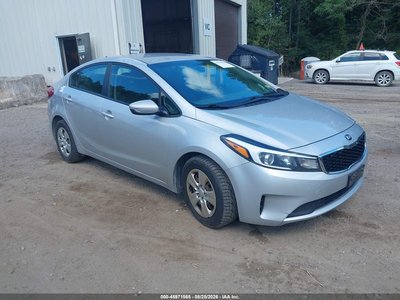 3KPFK4A72JE****** 2018 Kia Forte
