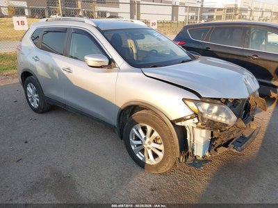 KNMAT2MT6FP****** 2015 Nissan Rogue