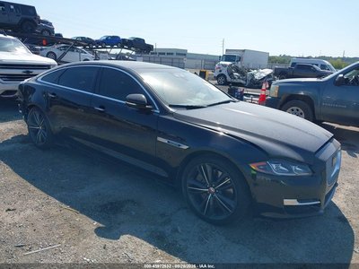 SAJWA2GE0KM****** 2019 Jaguar XJ-Series