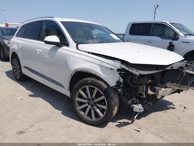 WA1VAAF76HD****** 2017 Audi Q7