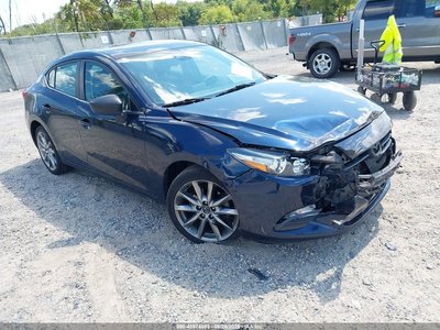 3MZBN1V34JM****** 2018 Mazda 3