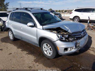 WVGBV7AXXHK****** 2017 Volkswagen Tiguan