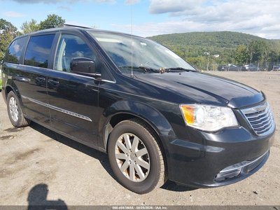 2C4RC1BG9GR****** 2016 Chrysler Town & Country