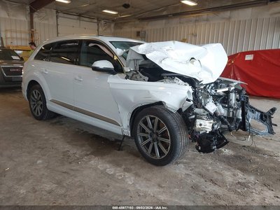 WA1LHAF72KD****** 2019 Audi Q7