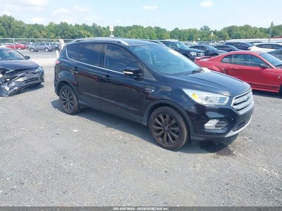1FMCU0JD2HU****** 2017 Ford Escape