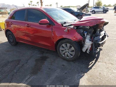 3KPA25AB1KE****** 2019 Kia Rio