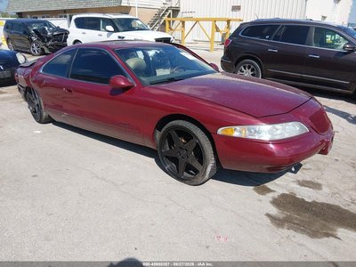 1LNFM92V0WY****** 1998 Lincoln Mark