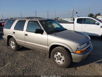 1GNDT13W02K****** 2002 Chevrolet Blazer