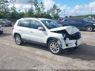 WVGAV7AX5JK****** 2018 Volkswagen Tiguan