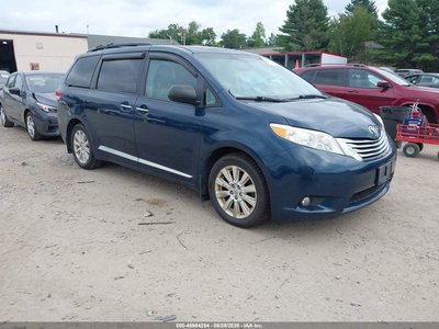 5TDDK3DC1BS****** 2011 Toyota Sienna