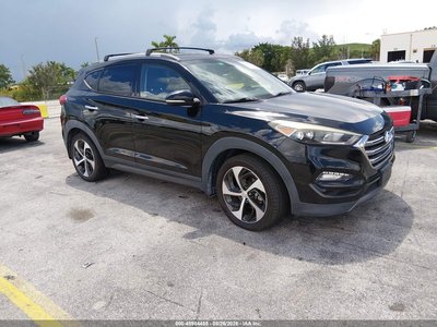 KM8J33A22GU****** 2016 Hyundai Tucson