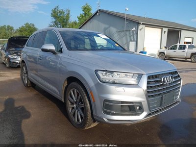WA1LAAF76HD****** 2017 Audi Q7