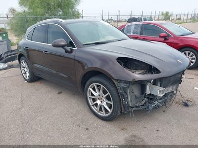WP1AB2A54HL****** 2017 Porsche Macan
