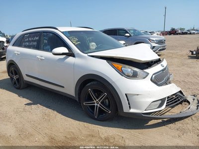 KNDCC3LC8H5****** 2017 Kia Niro