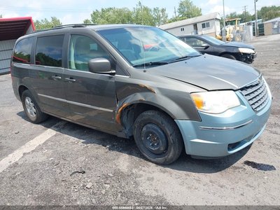 2A4RR5D15AR****** 2010 Chrysler Town & Country