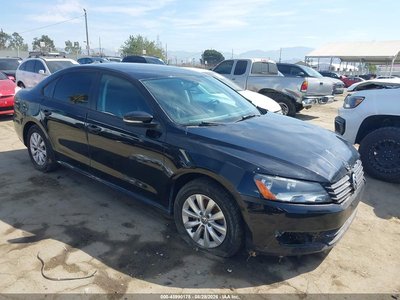 1VWAS7A39FC****** 2015 Volkswagen Passat
