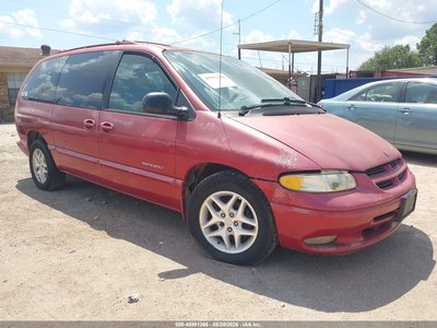 1B4GP44G3WB****** 1998 Dodge Caravan