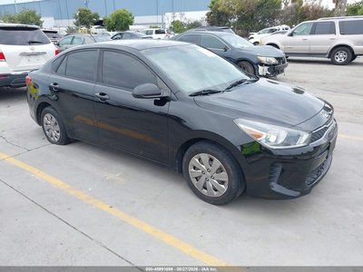 3KPA24AB0KE****** 2019 Kia Rio