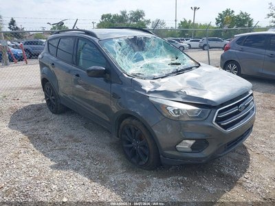 1FMCU0GDXJU****** 2018 Ford Escape