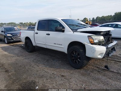 1N6BA0ED8DN****** 2013 Nissan Titan