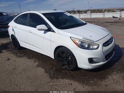 KMHCT4AEXGU****** 2016 Hyundai Accent