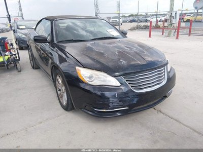 2013 Chrysler 200