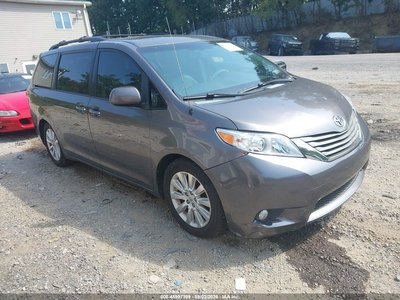 5TDDK3DC0ES****** 2014 Toyota Sienna