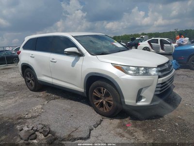 5TDZZRFH1KS****** 2019 Toyota Highlander