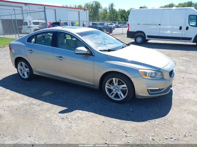 YV1612TK9F2****** 2015 Volvo S60