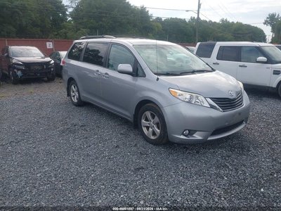 5TDKK3DC7CS****** 2012 Toyota Sienna