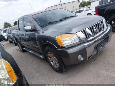 2015 Nissan Titan